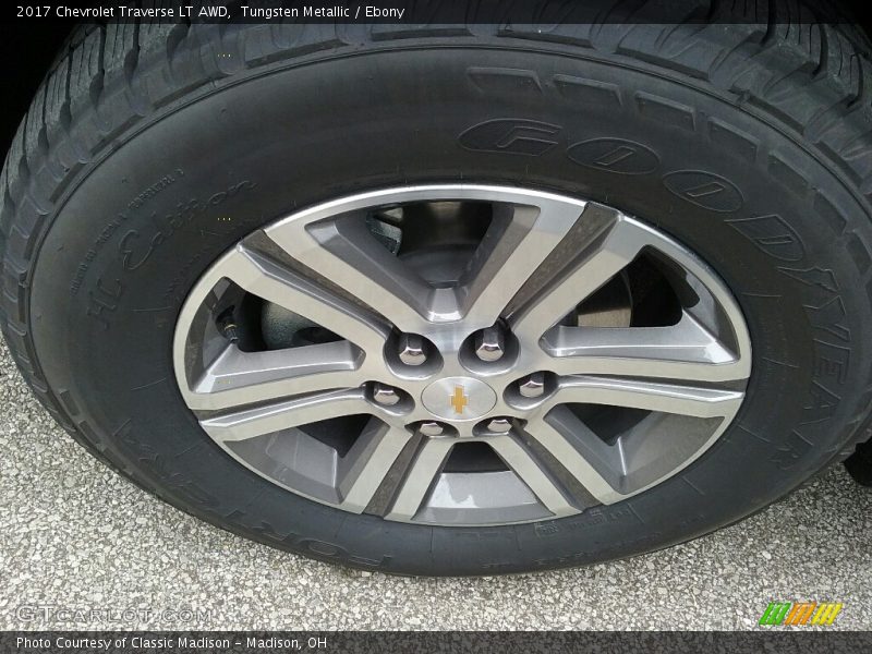 Tungsten Metallic / Ebony 2017 Chevrolet Traverse LT AWD