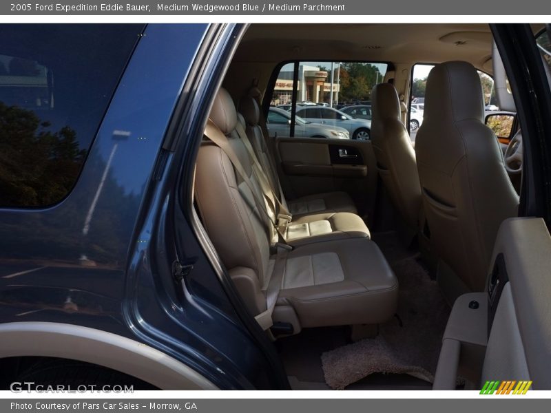 Medium Wedgewood Blue / Medium Parchment 2005 Ford Expedition Eddie Bauer