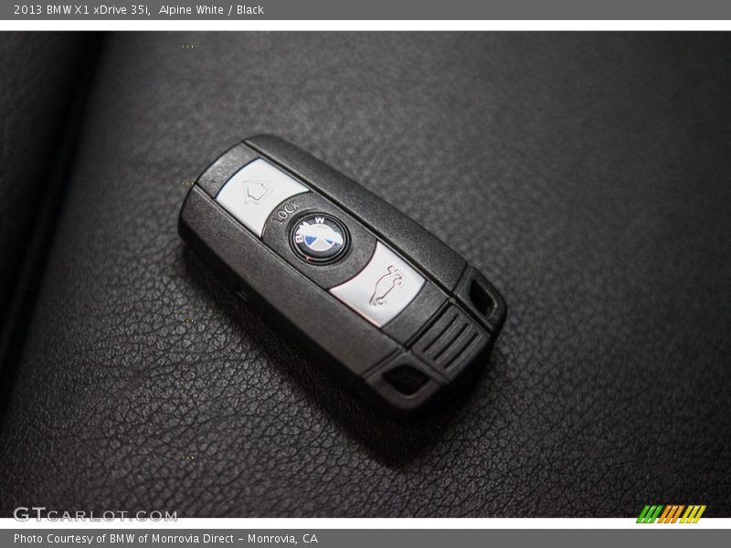 Alpine White / Black 2013 BMW X1 xDrive 35i