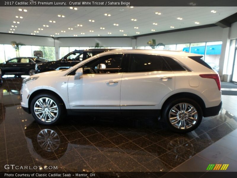 Crystal White Tricoat / Sahara Beige 2017 Cadillac XT5 Premium Luxury