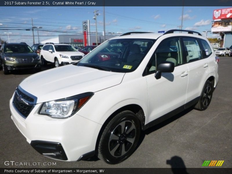 Front 3/4 View of 2017 Forester 2.5i
