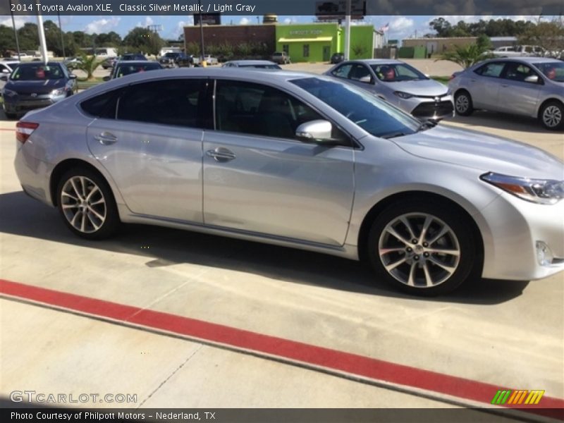 Classic Silver Metallic / Light Gray 2014 Toyota Avalon XLE