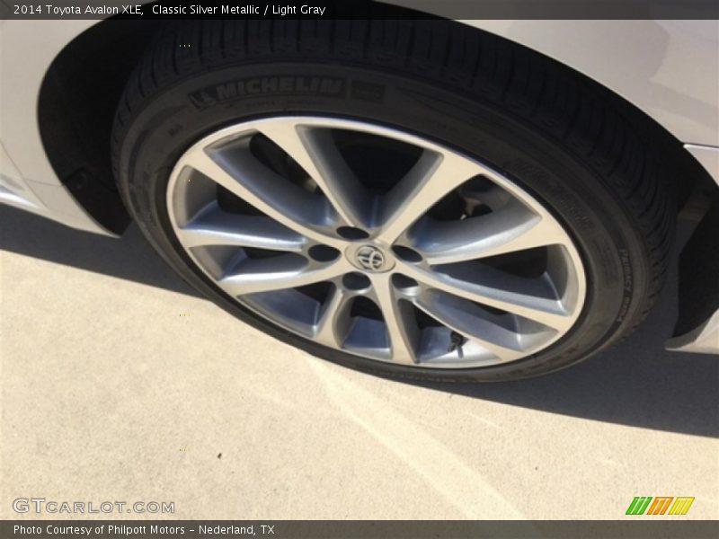 Classic Silver Metallic / Light Gray 2014 Toyota Avalon XLE