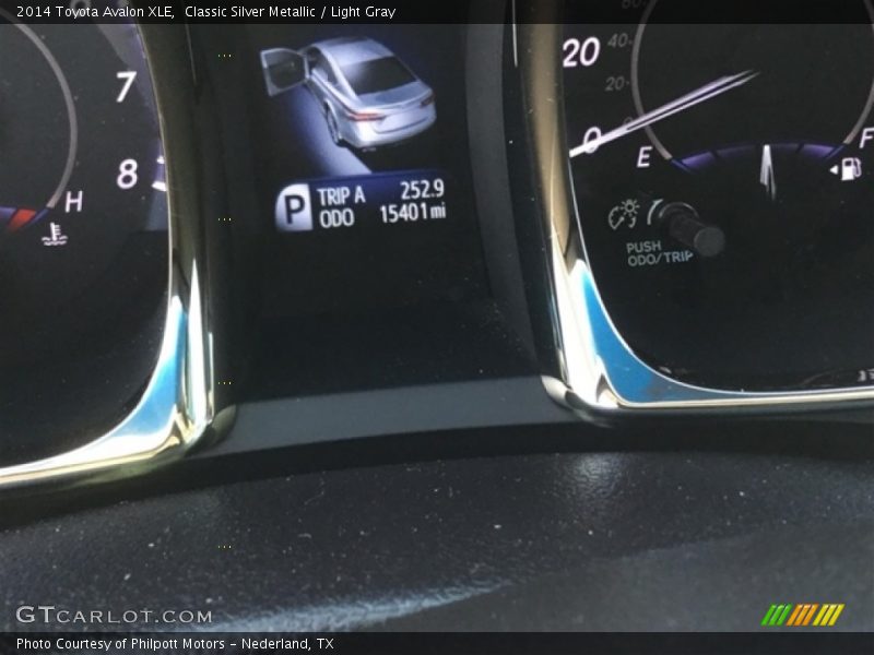 Classic Silver Metallic / Light Gray 2014 Toyota Avalon XLE