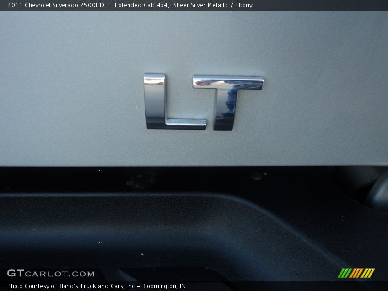 Sheer Silver Metallic / Ebony 2011 Chevrolet Silverado 2500HD LT Extended Cab 4x4