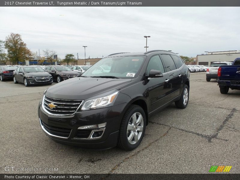 Tungsten Metallic / Dark Titanium/Light Titanium 2017 Chevrolet Traverse LT