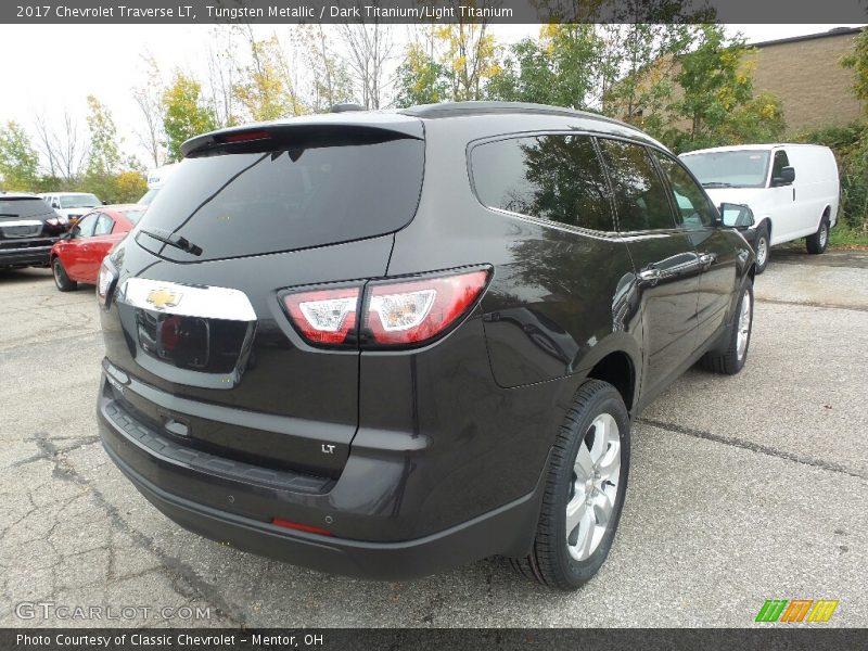 Tungsten Metallic / Dark Titanium/Light Titanium 2017 Chevrolet Traverse LT
