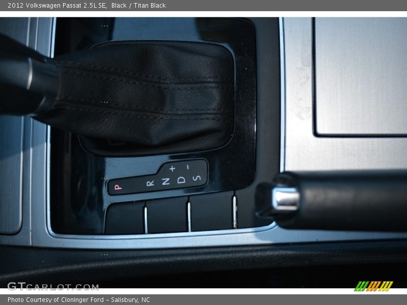 Black / Titan Black 2012 Volkswagen Passat 2.5L SE