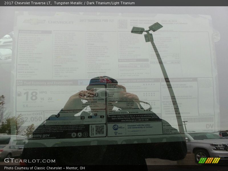 Tungsten Metallic / Dark Titanium/Light Titanium 2017 Chevrolet Traverse LT