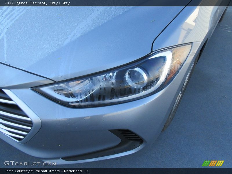 Gray / Gray 2017 Hyundai Elantra SE