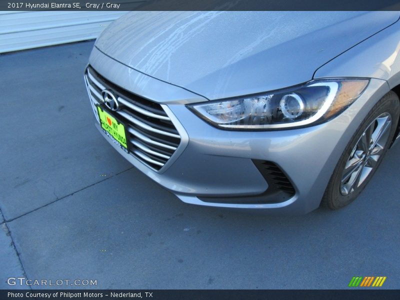 Gray / Gray 2017 Hyundai Elantra SE