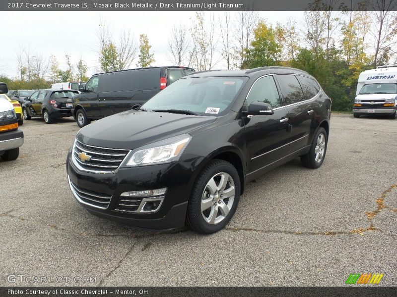 Front 3/4 View of 2017 Traverse LS