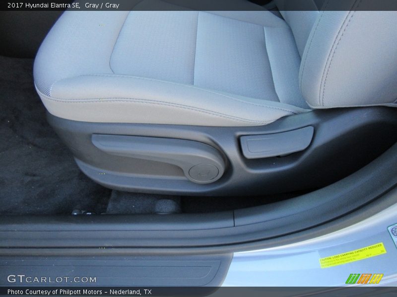 Gray / Gray 2017 Hyundai Elantra SE