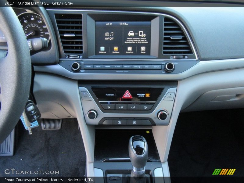 Gray / Gray 2017 Hyundai Elantra SE