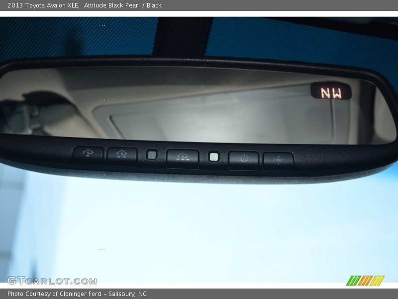 Attitude Black Pearl / Black 2013 Toyota Avalon XLE