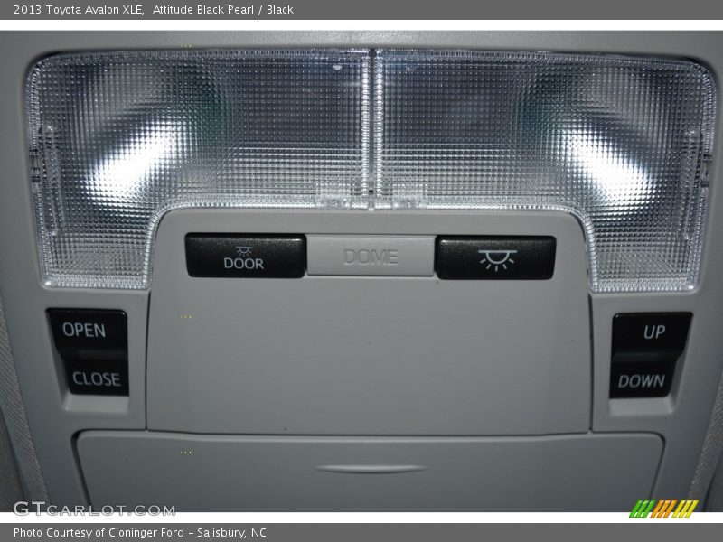 Attitude Black Pearl / Black 2013 Toyota Avalon XLE