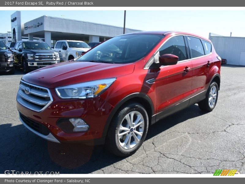 Ruby Red / Charcoal Black 2017 Ford Escape SE