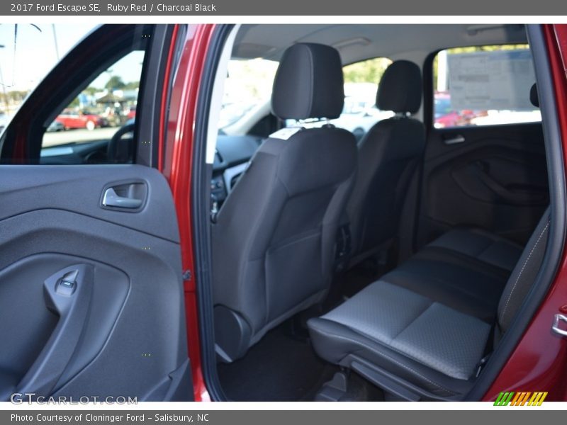 Ruby Red / Charcoal Black 2017 Ford Escape SE