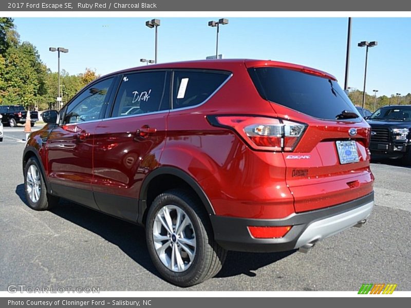 Ruby Red / Charcoal Black 2017 Ford Escape SE