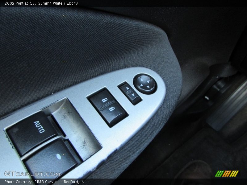 Summit White / Ebony 2009 Pontiac G5
