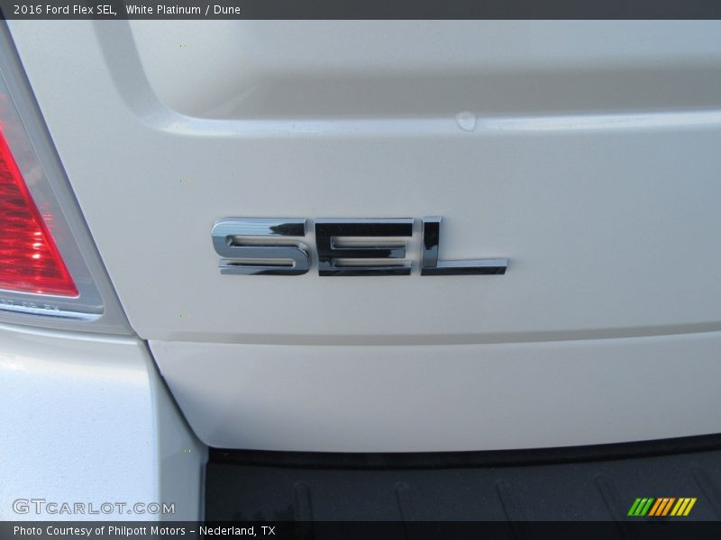White Platinum / Dune 2016 Ford Flex SEL