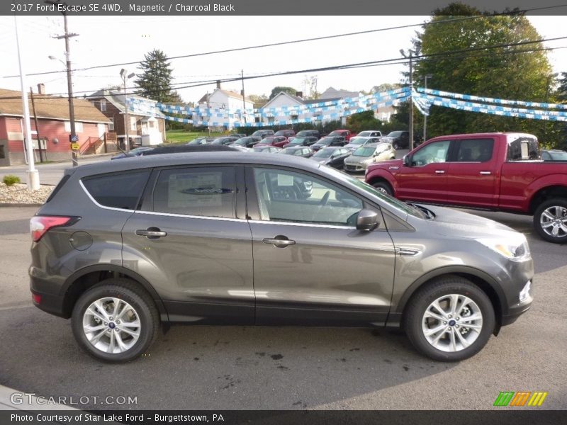 Magnetic / Charcoal Black 2017 Ford Escape SE 4WD