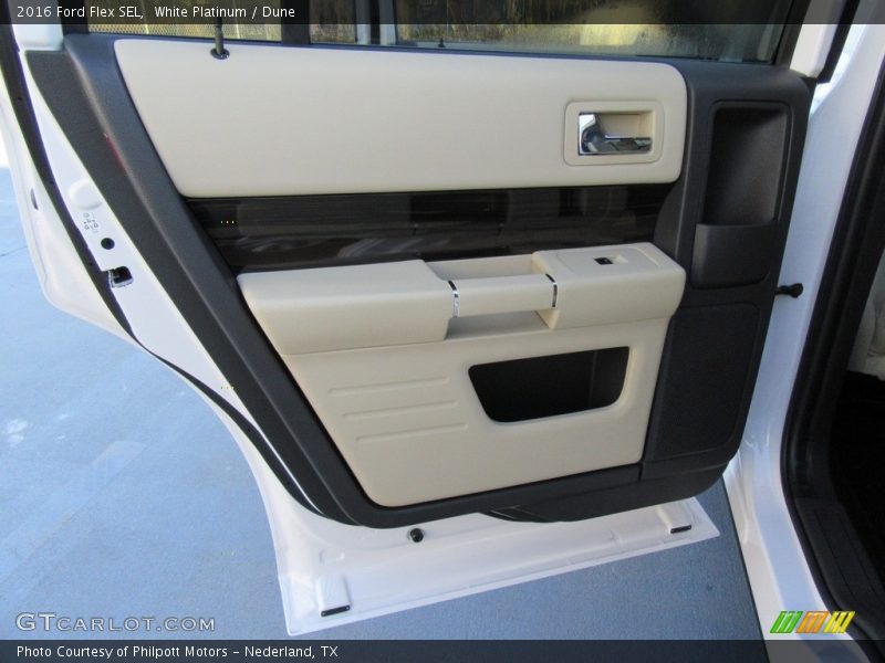 White Platinum / Dune 2016 Ford Flex SEL