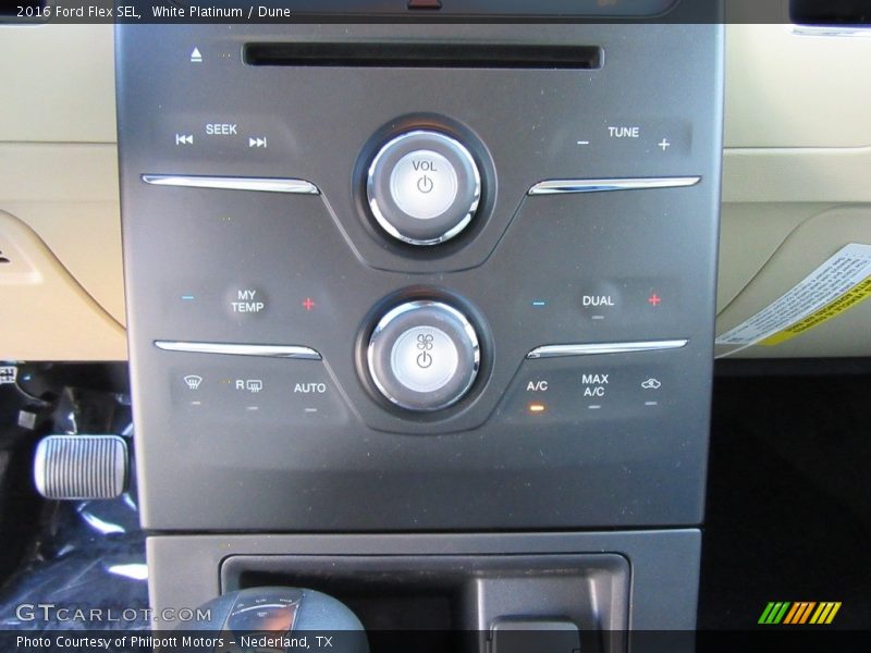 White Platinum / Dune 2016 Ford Flex SEL