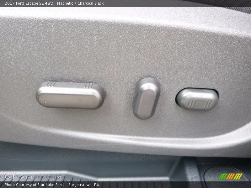 Magnetic / Charcoal Black 2017 Ford Escape SE 4WD