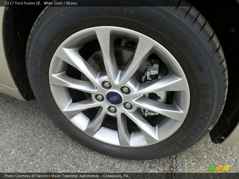 White Gold / Ebony 2017 Ford Fusion SE