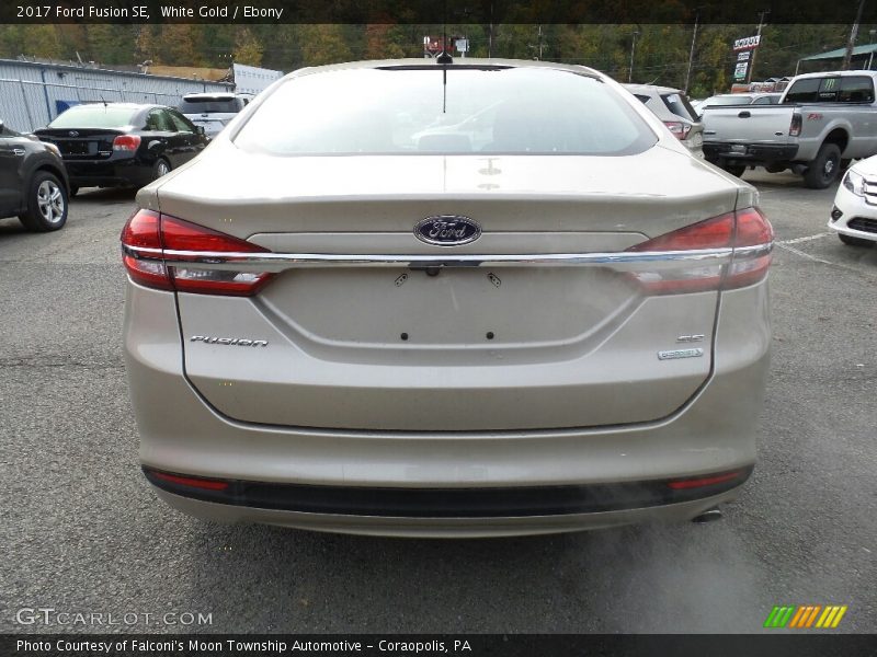 White Gold / Ebony 2017 Ford Fusion SE