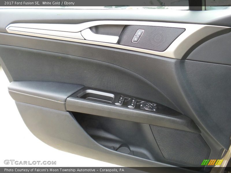 White Gold / Ebony 2017 Ford Fusion SE