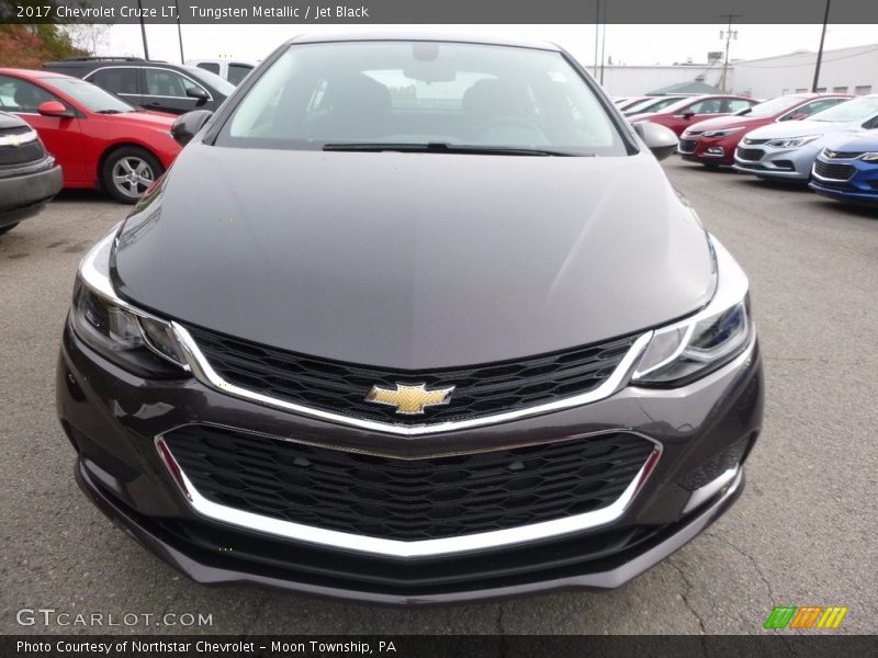 Tungsten Metallic / Jet Black 2017 Chevrolet Cruze LT