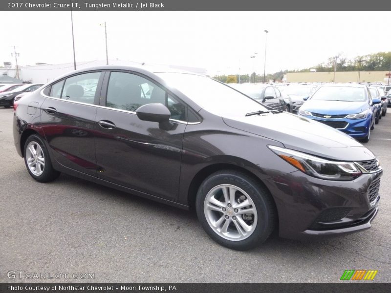Tungsten Metallic / Jet Black 2017 Chevrolet Cruze LT