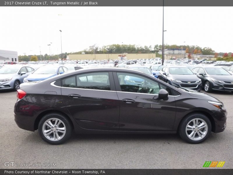 Tungsten Metallic / Jet Black 2017 Chevrolet Cruze LT