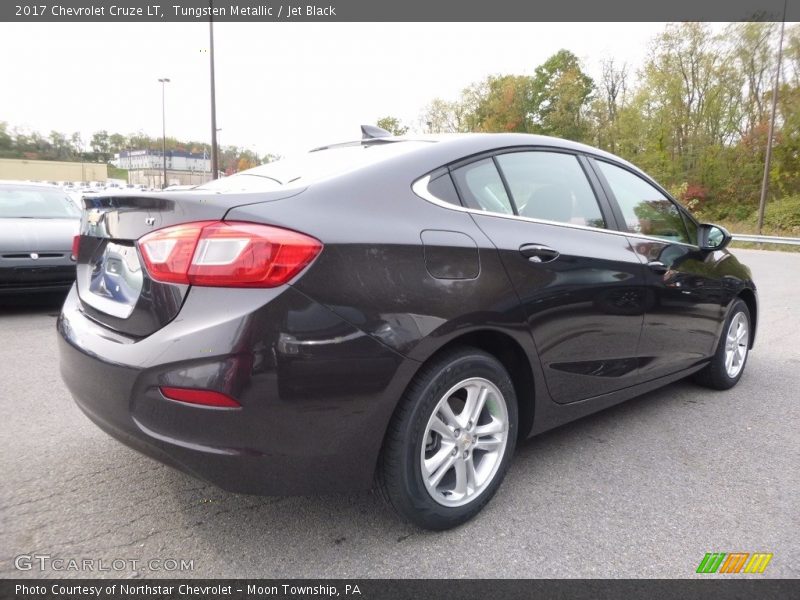Tungsten Metallic / Jet Black 2017 Chevrolet Cruze LT