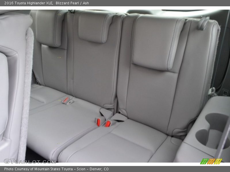 Blizzard Pearl / Ash 2016 Toyota Highlander XLE