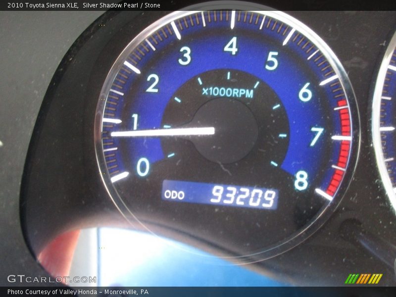 Silver Shadow Pearl / Stone 2010 Toyota Sienna XLE