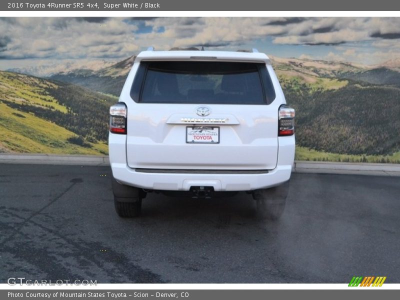 Super White / Black 2016 Toyota 4Runner SR5 4x4
