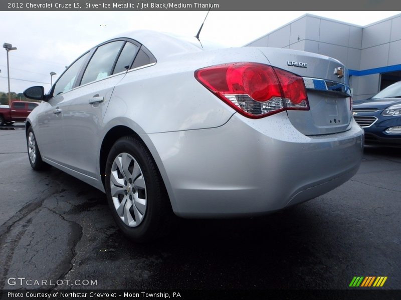 Silver Ice Metallic / Jet Black/Medium Titanium 2012 Chevrolet Cruze LS