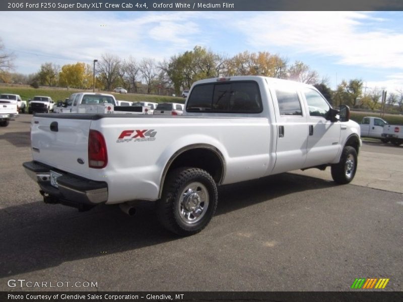 Oxford White / Medium Flint 2006 Ford F250 Super Duty XLT Crew Cab 4x4
