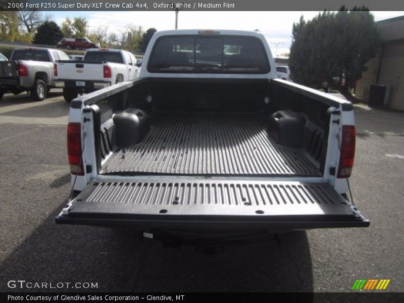 Oxford White / Medium Flint 2006 Ford F250 Super Duty XLT Crew Cab 4x4