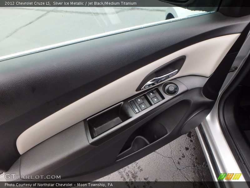 Silver Ice Metallic / Jet Black/Medium Titanium 2012 Chevrolet Cruze LS