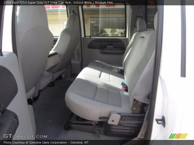 Oxford White / Medium Flint 2006 Ford F250 Super Duty XLT Crew Cab 4x4