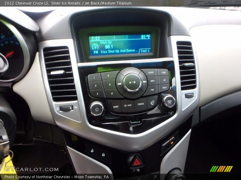 Silver Ice Metallic / Jet Black/Medium Titanium 2012 Chevrolet Cruze LS