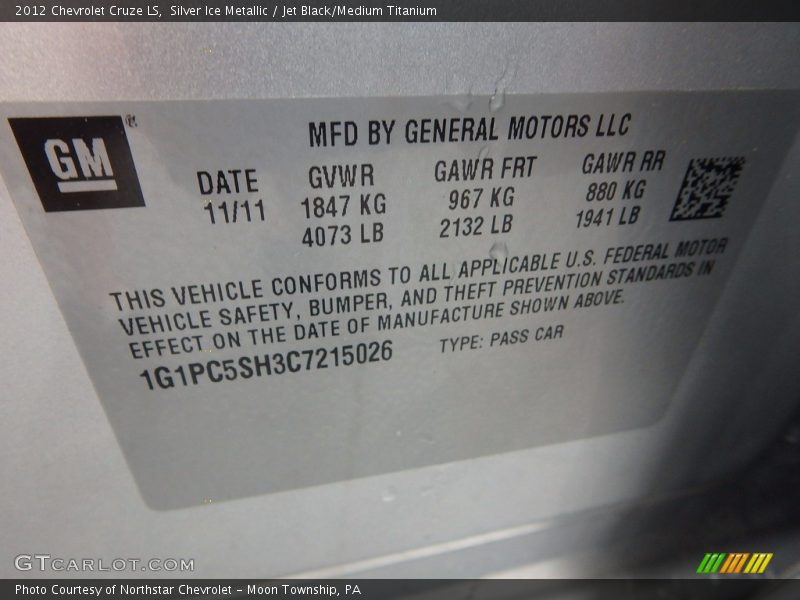 Silver Ice Metallic / Jet Black/Medium Titanium 2012 Chevrolet Cruze LS
