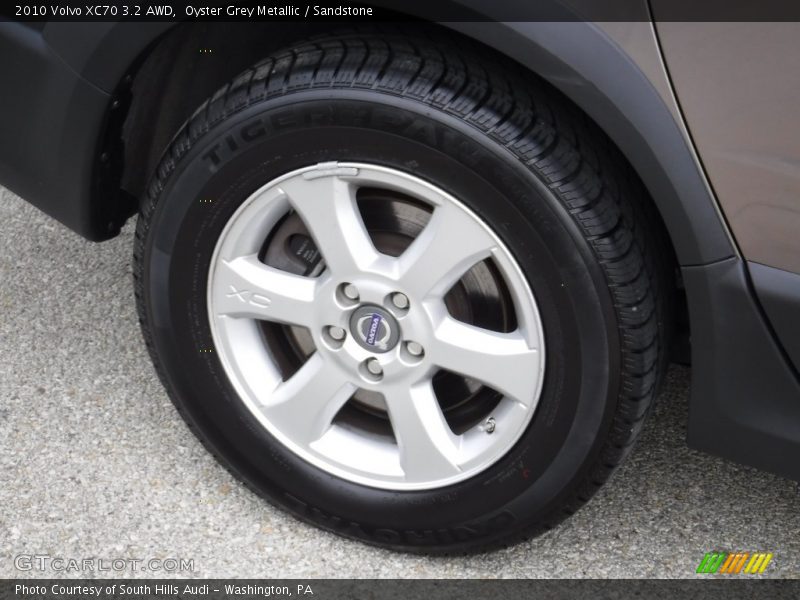 Oyster Grey Metallic / Sandstone 2010 Volvo XC70 3.2 AWD