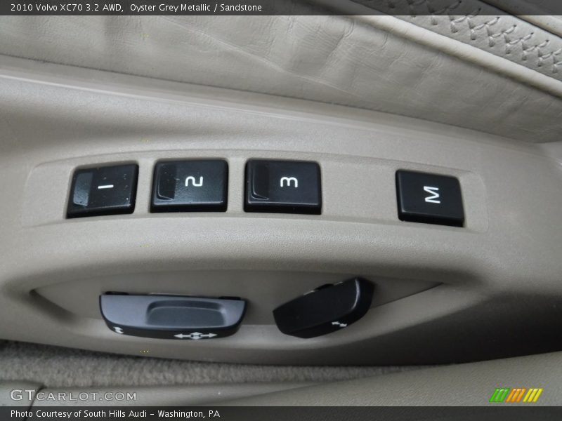 Oyster Grey Metallic / Sandstone 2010 Volvo XC70 3.2 AWD