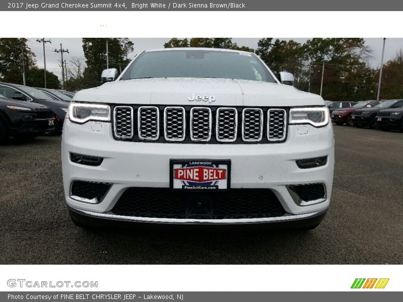 Bright White / Dark Sienna Brown/Black 2017 Jeep Grand Cherokee Summit 4x4