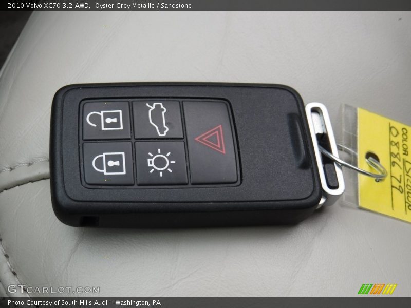 Oyster Grey Metallic / Sandstone 2010 Volvo XC70 3.2 AWD